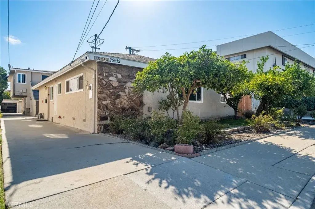 25912 Viana Ave., Lomita