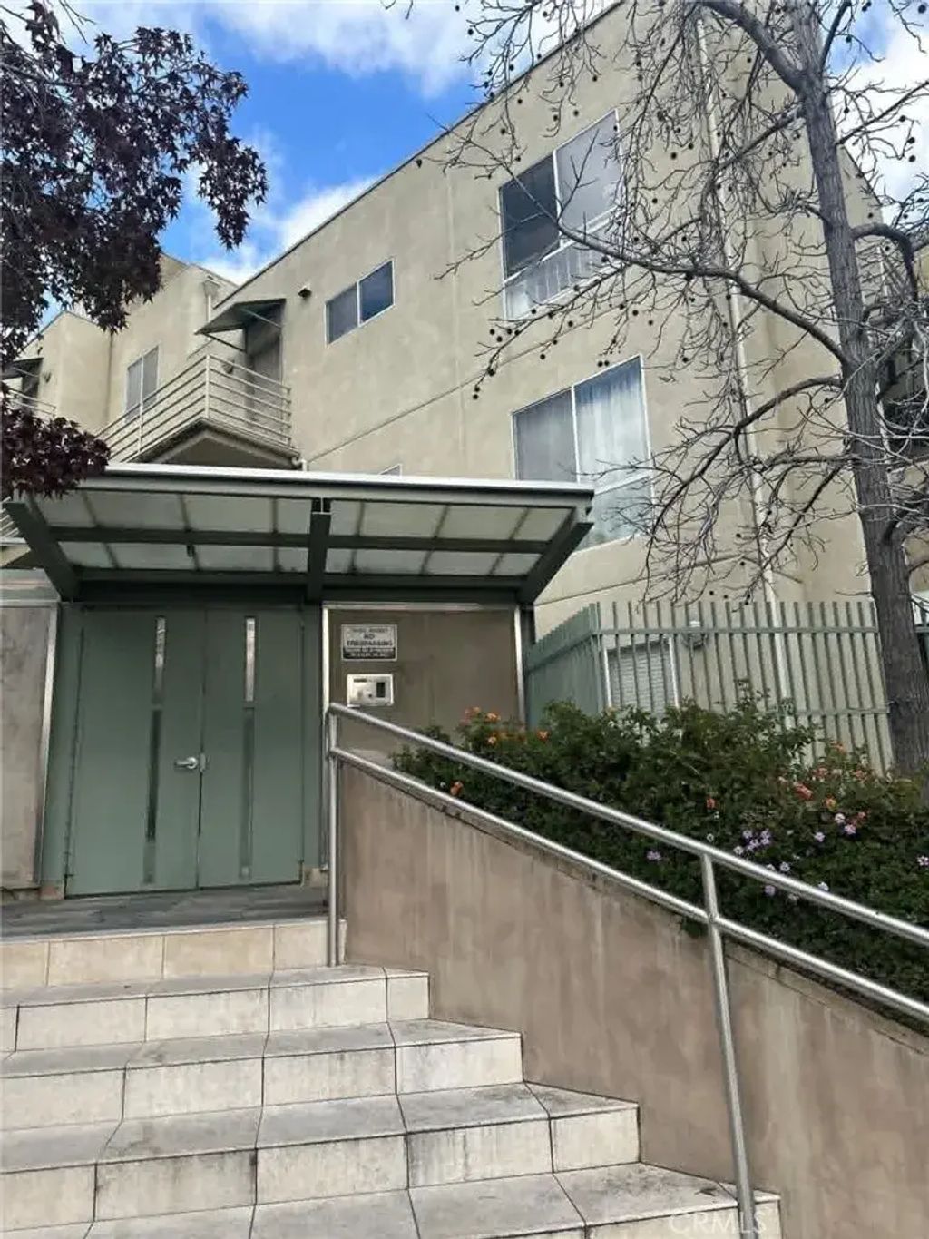 2905 Montrose Avenue 220, La Crescenta