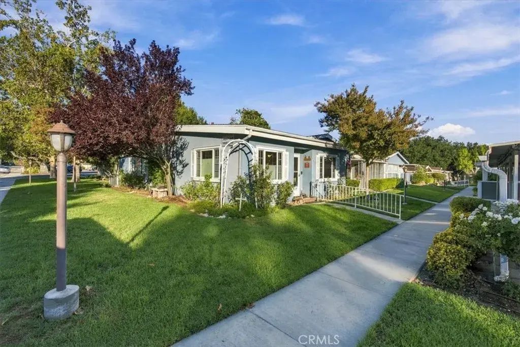 19237 Avenue Of The Oaks D, Newhall