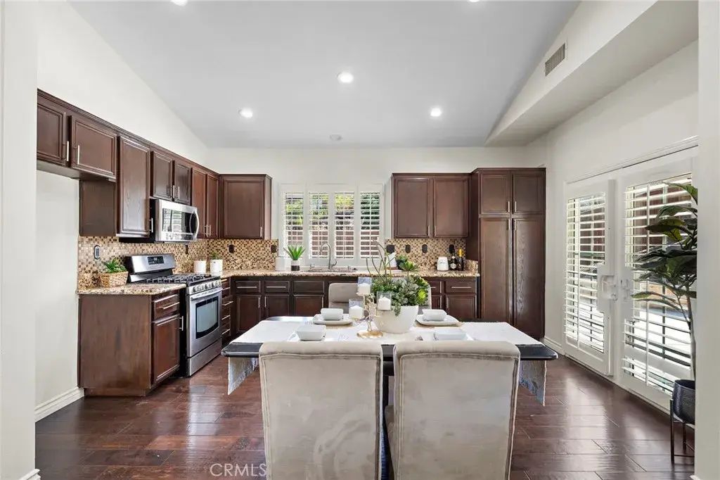 974 Silvercreek Road, Corona
