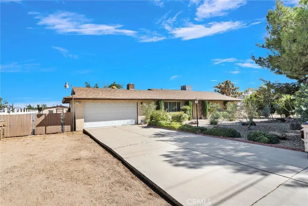 11919 11th, Hesperia