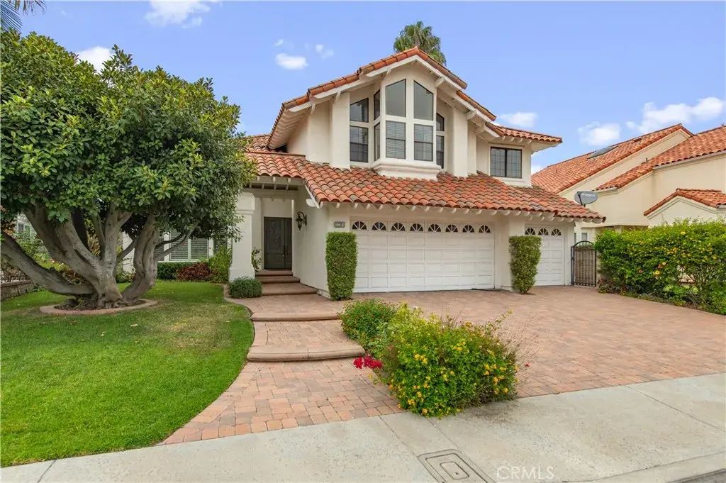 22201 Wayside, Mission Viejo