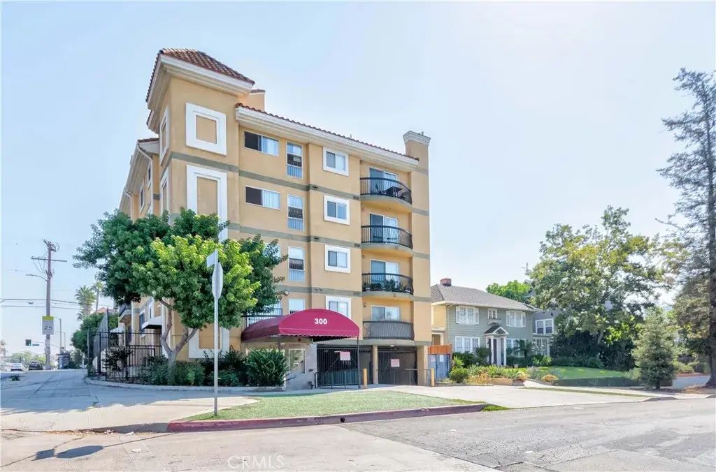 300 S Westmoreland 303, Los Angeles