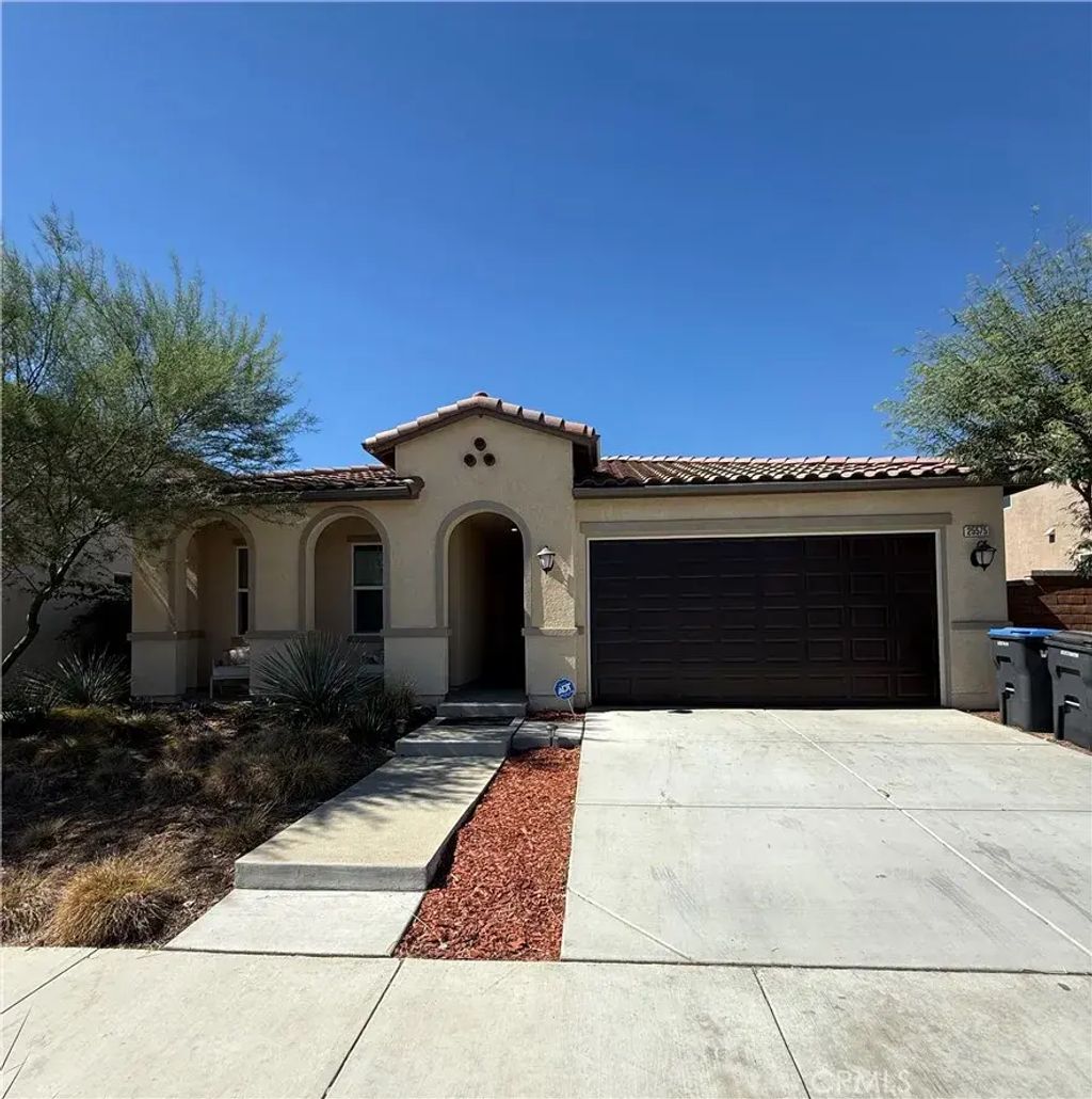 25575 Sedona, Homeland