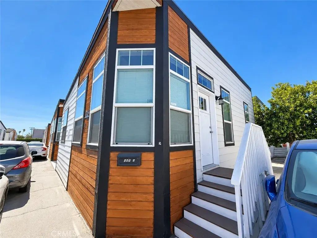 8250 Lankershim 75, North Hollywood