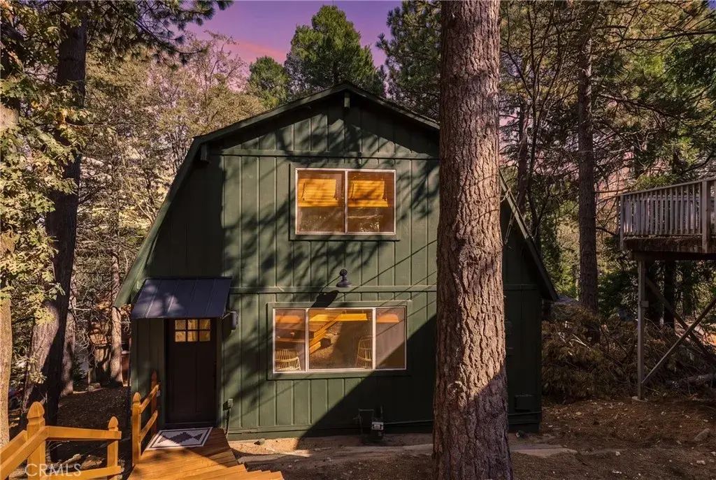 1144 Scenic, Rimforest