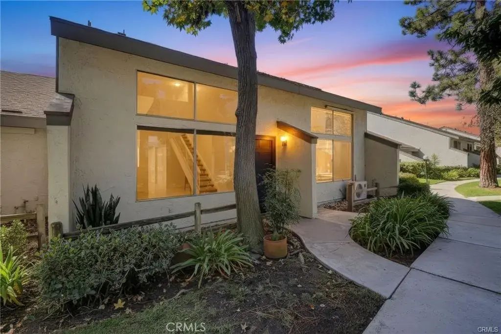 21341 Norwalk 4, Hawaiian Gardens