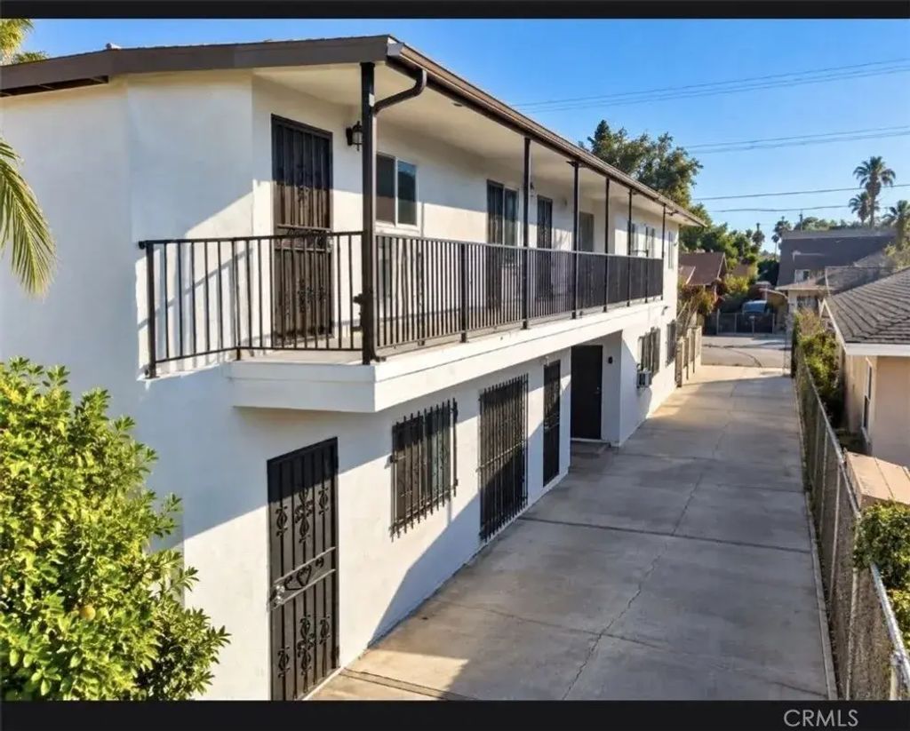 3521 E 2nd, Los Angeles
