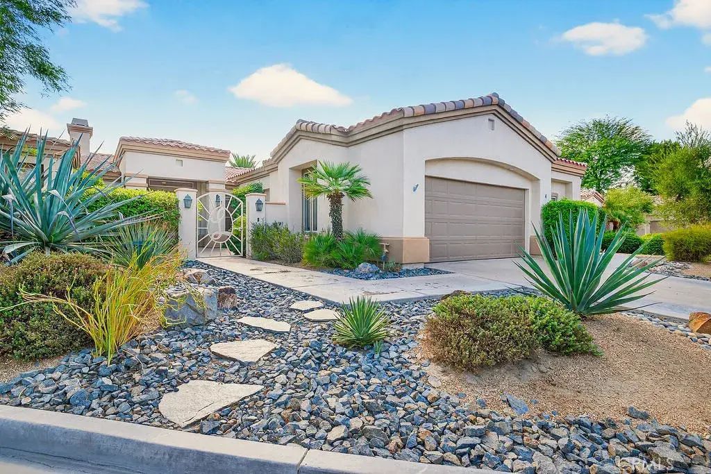 4 Milano, Palm Desert