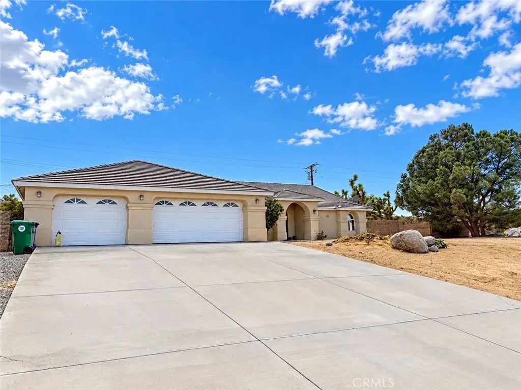 56459 Desert Gold, Yucca Valley