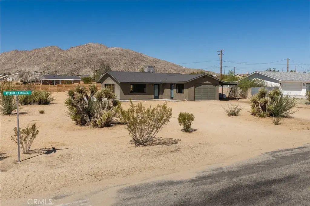 4638 Avenida La Mirada, Joshua Tree
