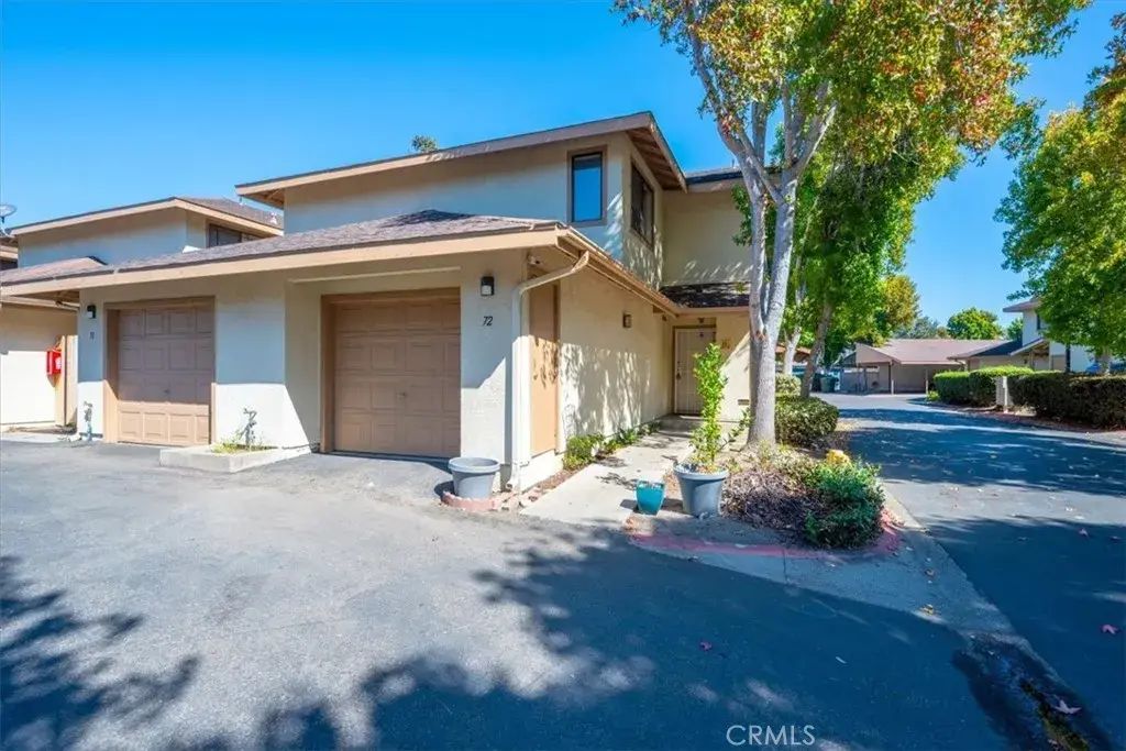 72 Village Circle, Lompoc
