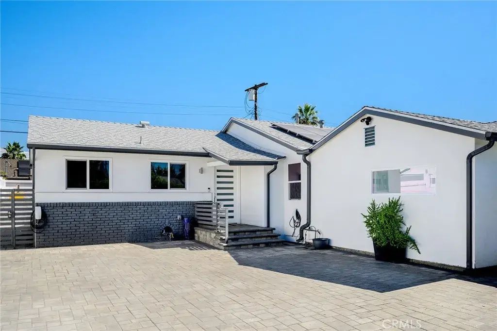 7078 Park Manor, North Hollywood
