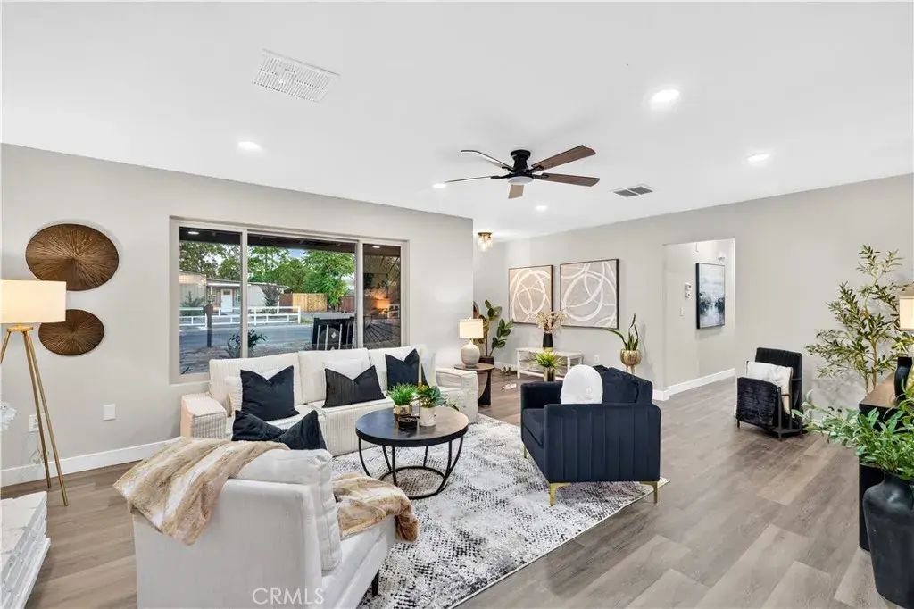 26201 Camas, Hemet