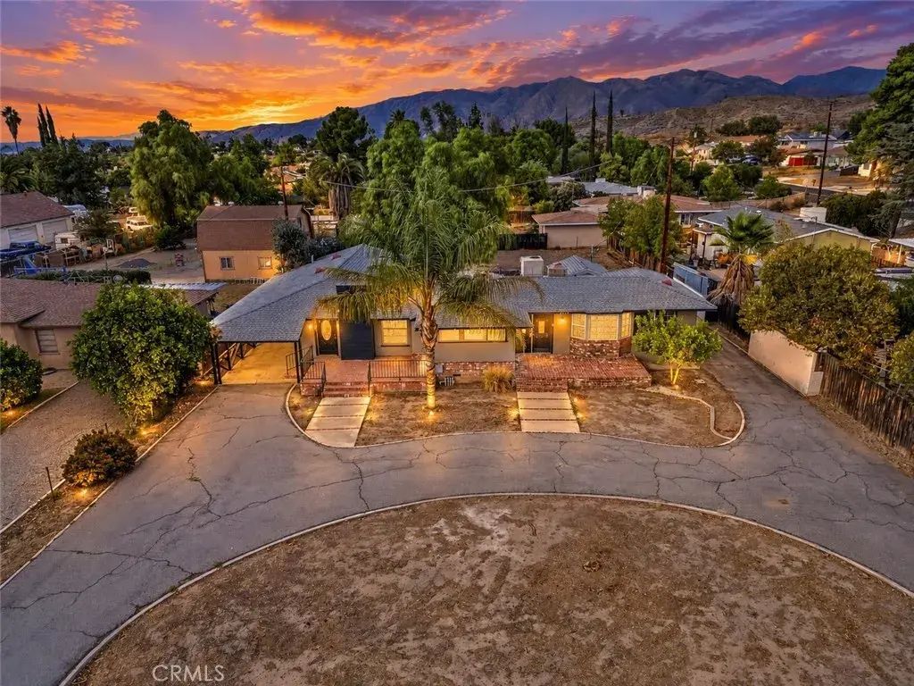 2050 E Oakland Avenue, Hemet