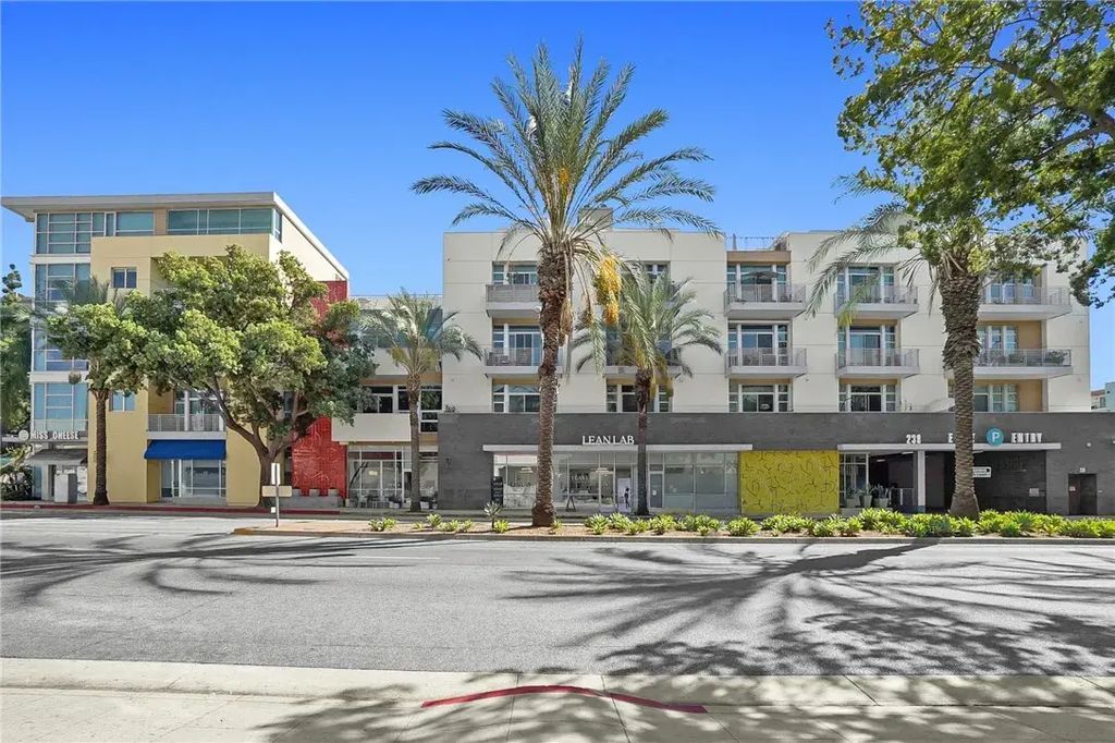238 S Arroyo Pkwy 203, Pasadena