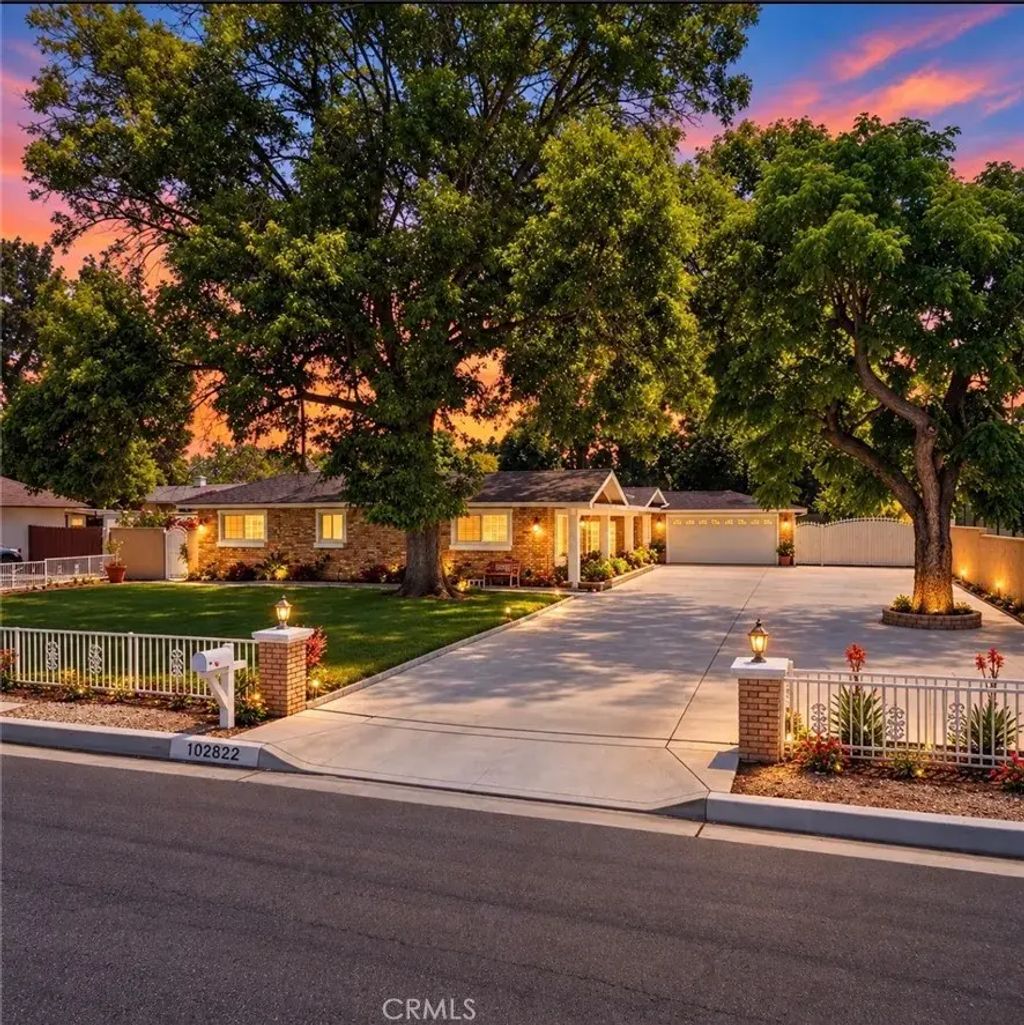 10292 Center, Villa Park