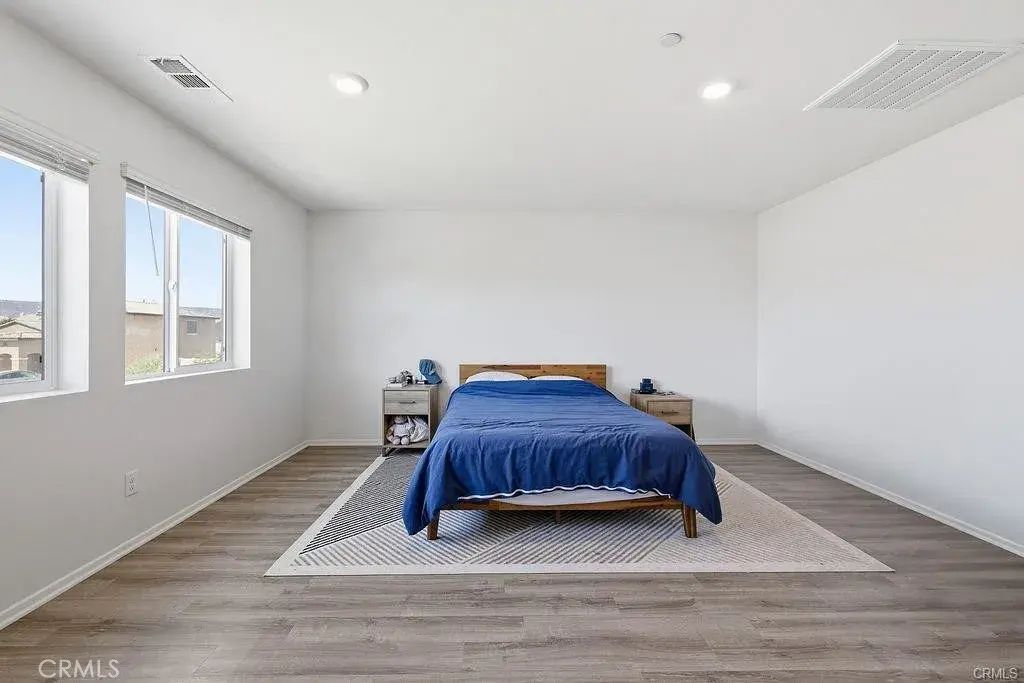 4384 W Avenue J-5, Lancaster