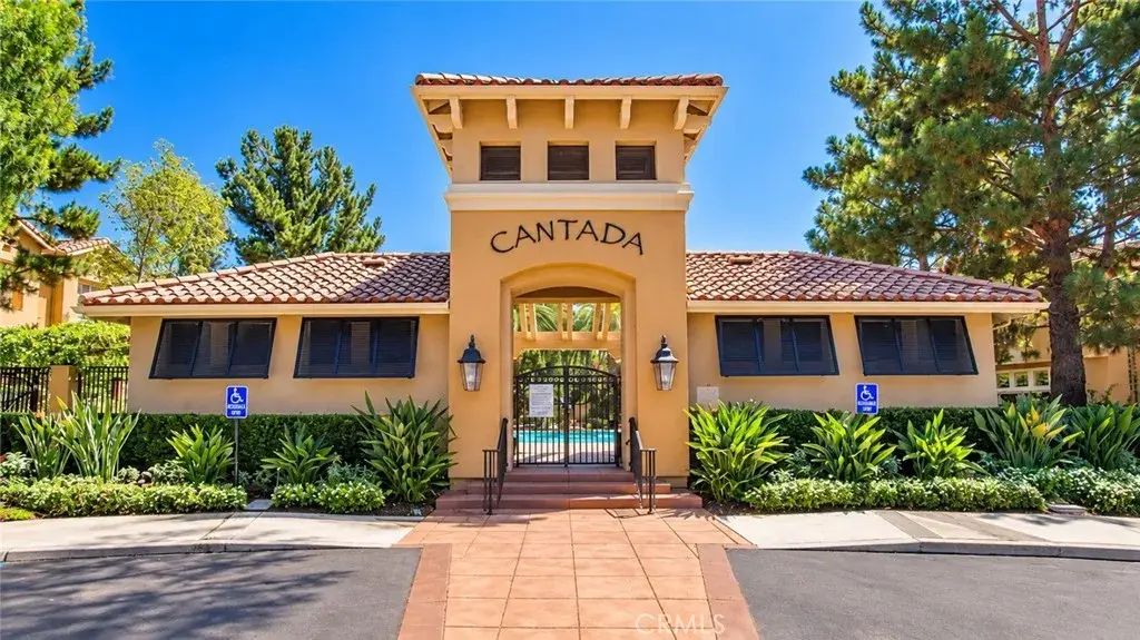 2671 Dunstan, Tustin
