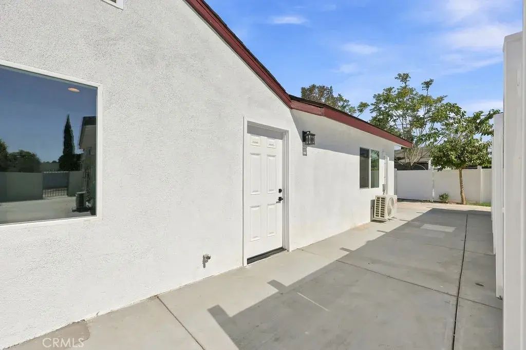 11919 Burton Street, North Hollywood