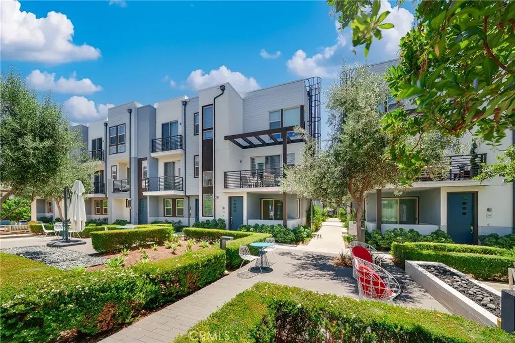 315 Placemark, Irvine