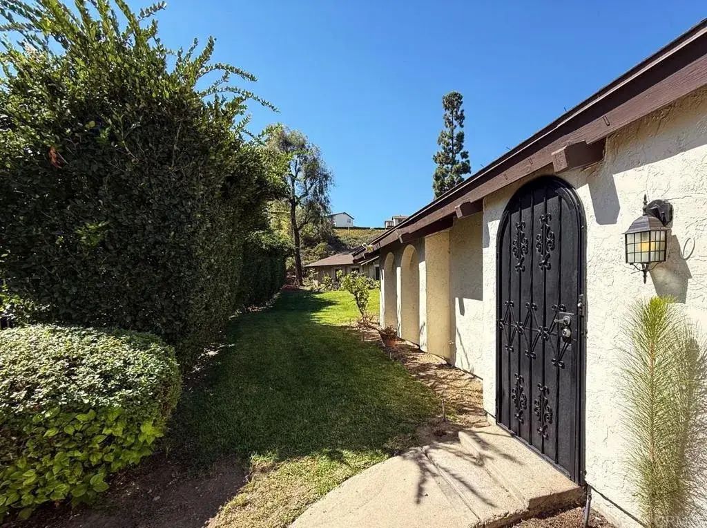 2110 Citrus Tree Lane, Spring Valley