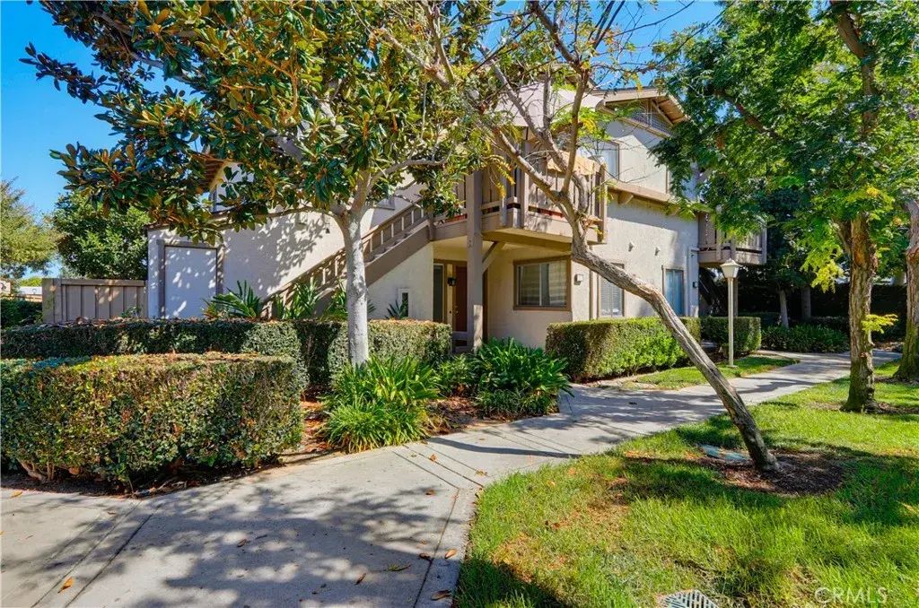 27 Rockwood, Irvine