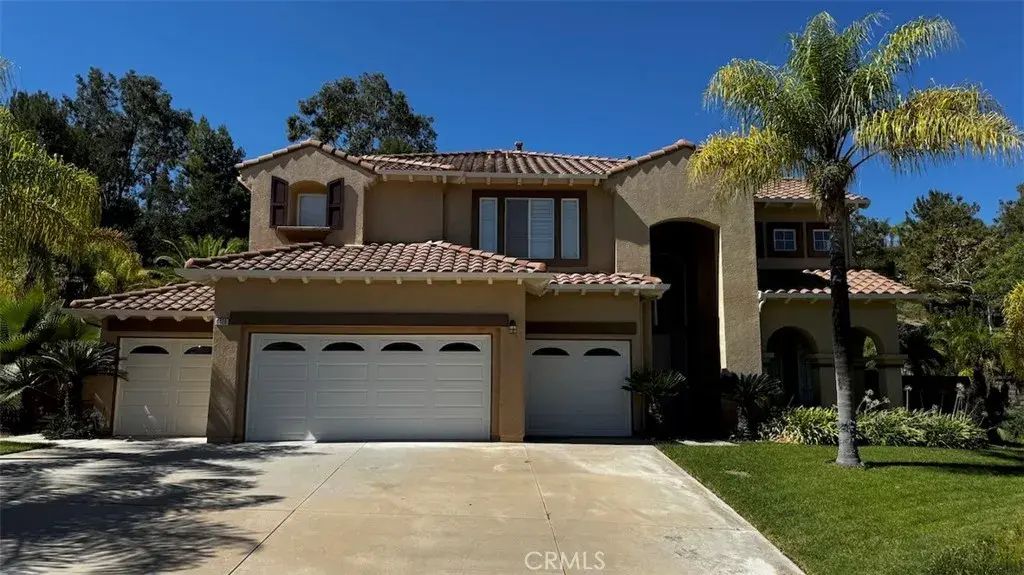 4428 Signature, Corona