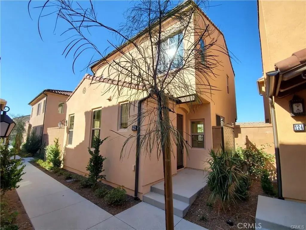 126 Messenger, Irvine
