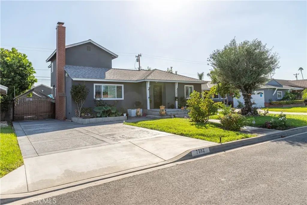7562 Calmcrest Drive, Downey
