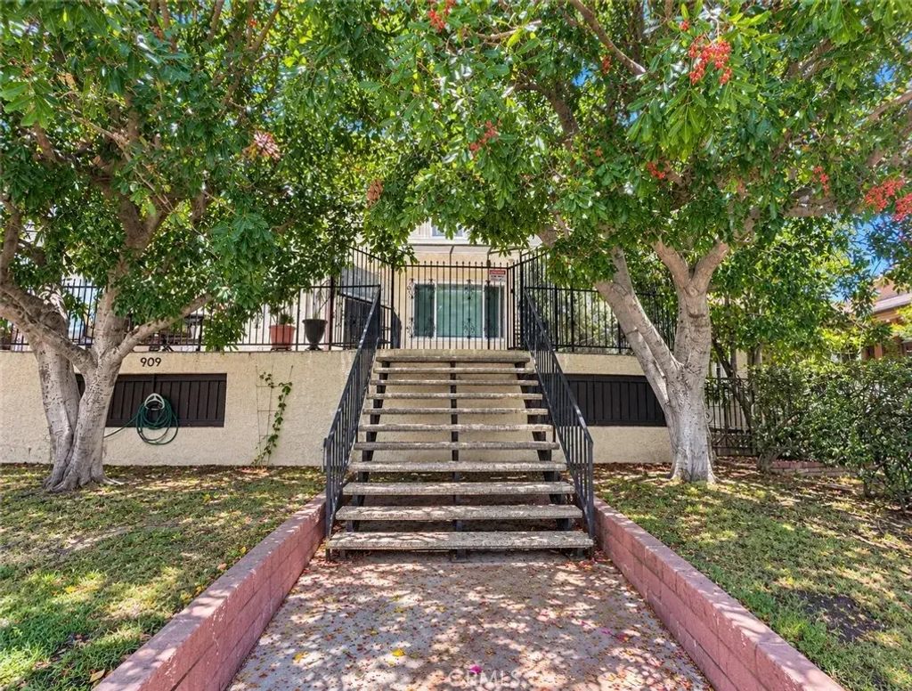 909 E Garfield, Glendale