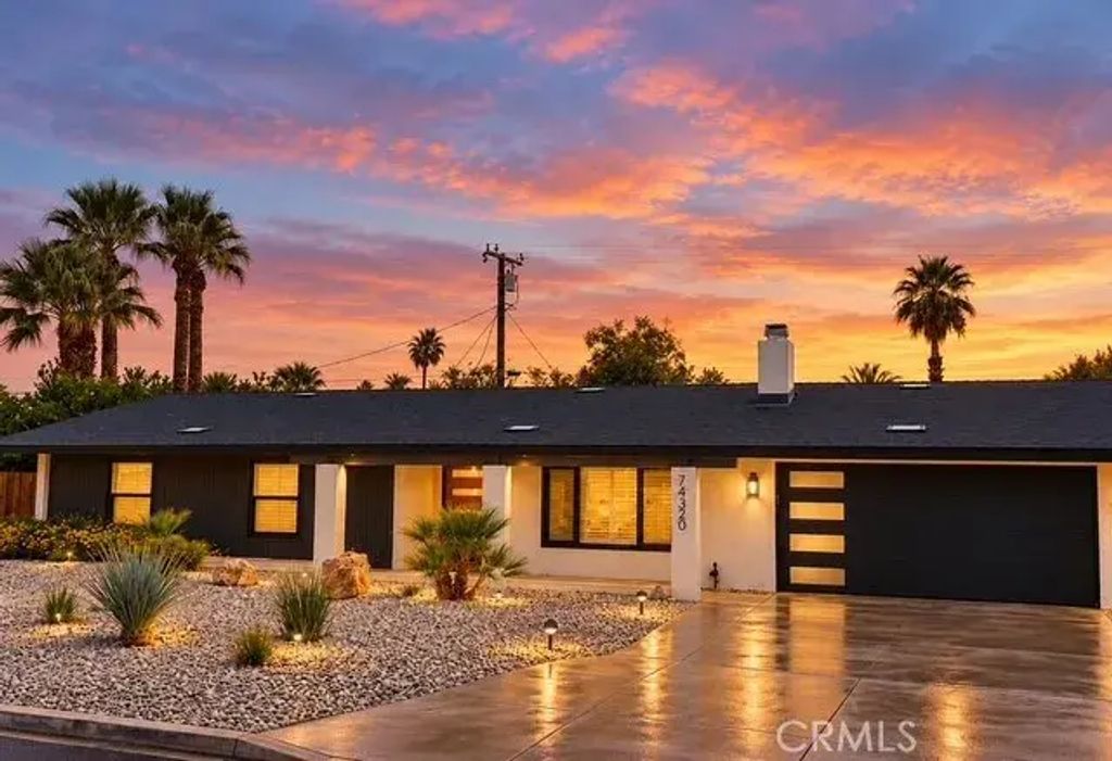 74320 Covered Wagon, Palm Desert