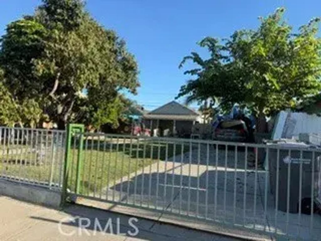 12318 211th, Hawaiian Gardens