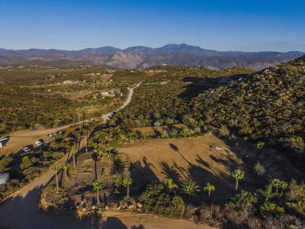 24807 Thunder Mountain, Ramona