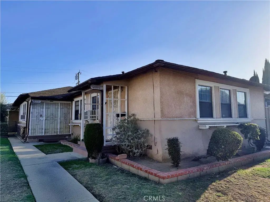 2310 W Compton, Compton