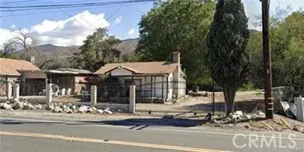 2404 Mill Creek, Mentone