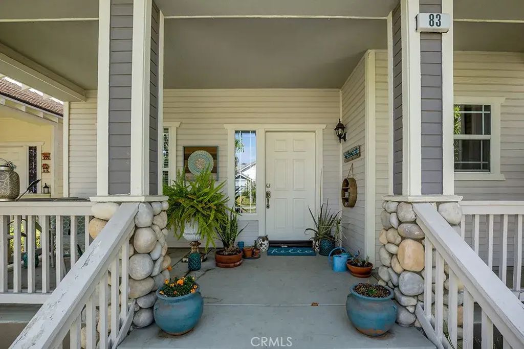 83 Orangewood Court, Redlands