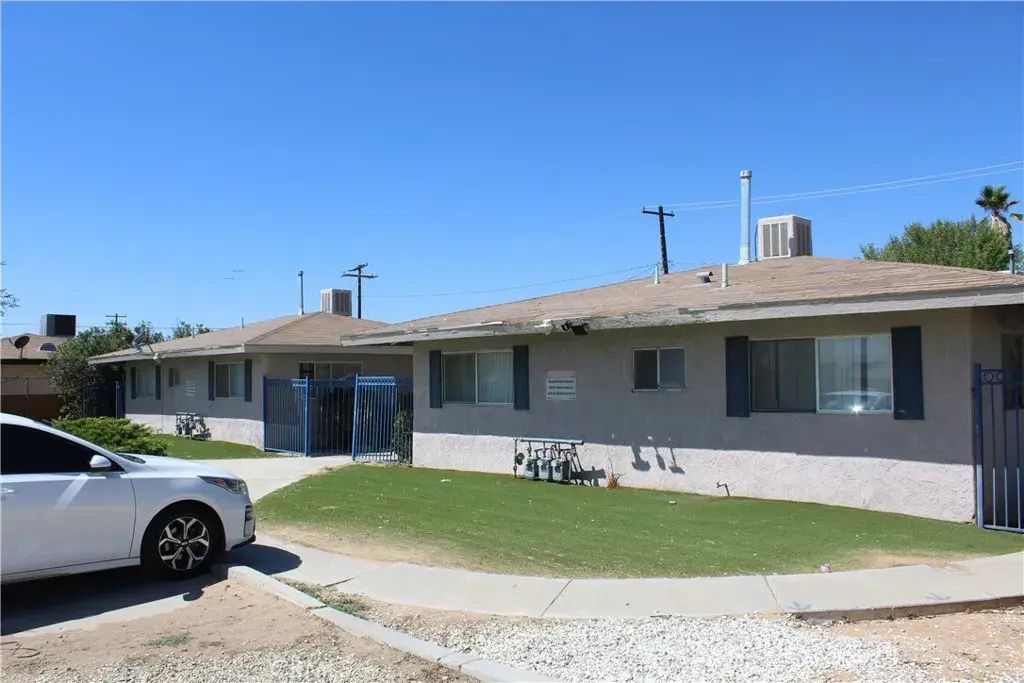 15510 Tonekai, Apple Valley