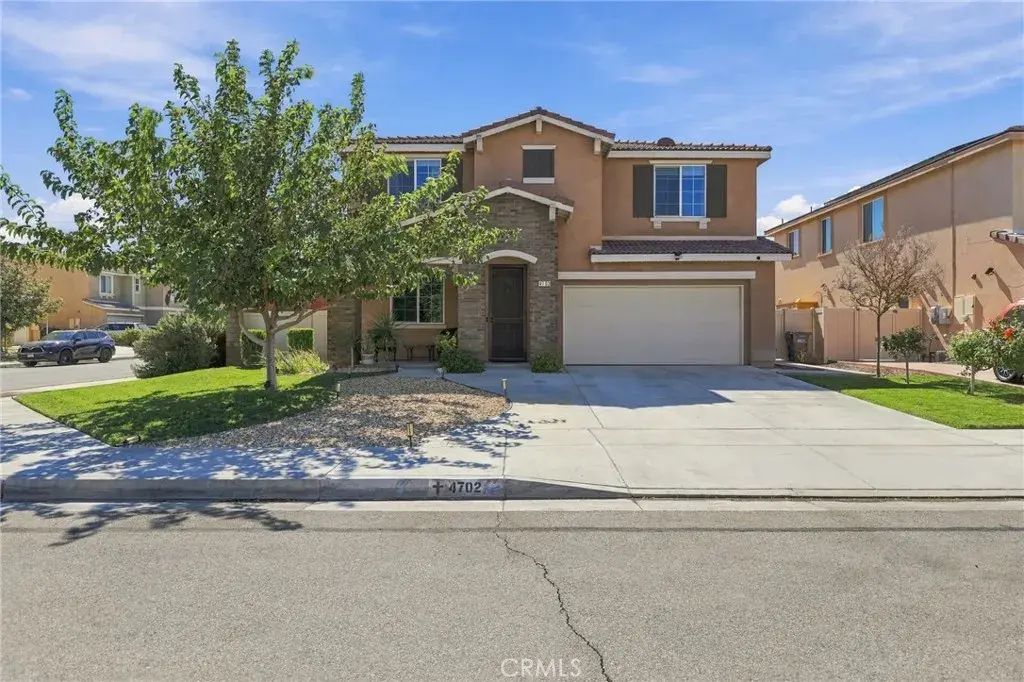 4702 W Jewel, Lancaster