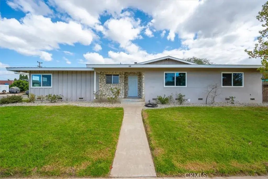 898 Comanche Avenue, Santa Maria