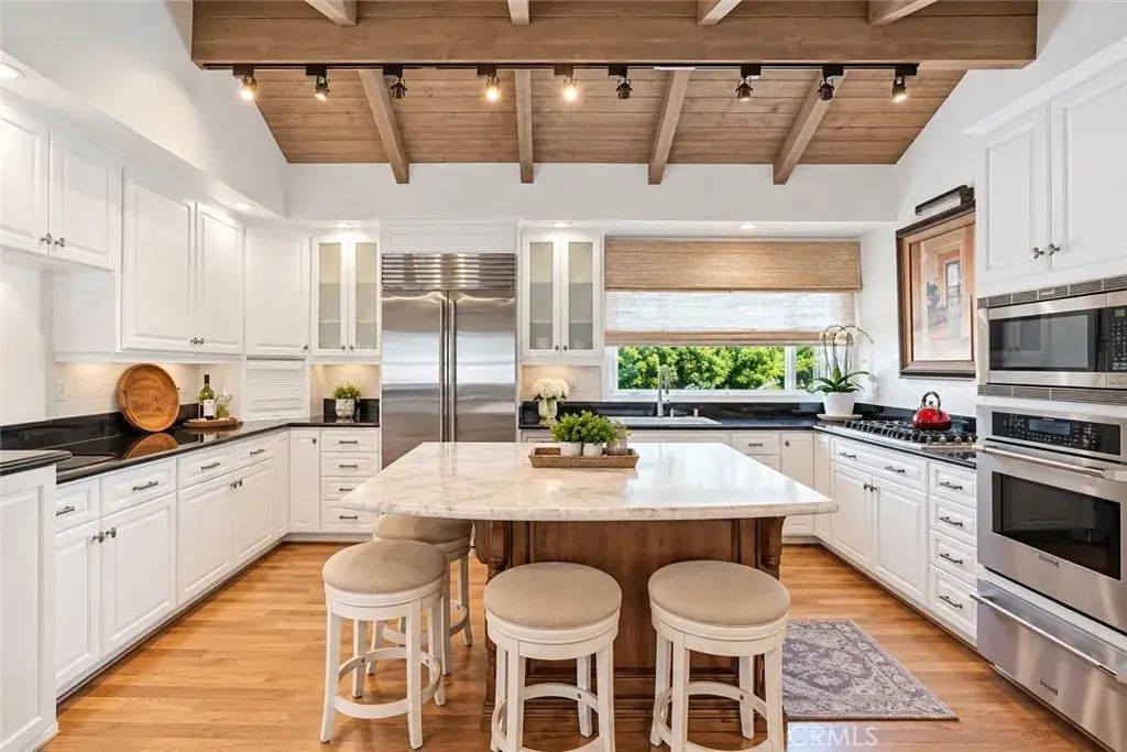 332 Poinsettia Avenue, Corona Del Mar