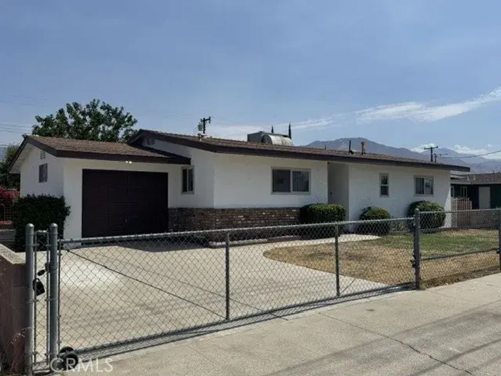 26722 Cypress, Highland