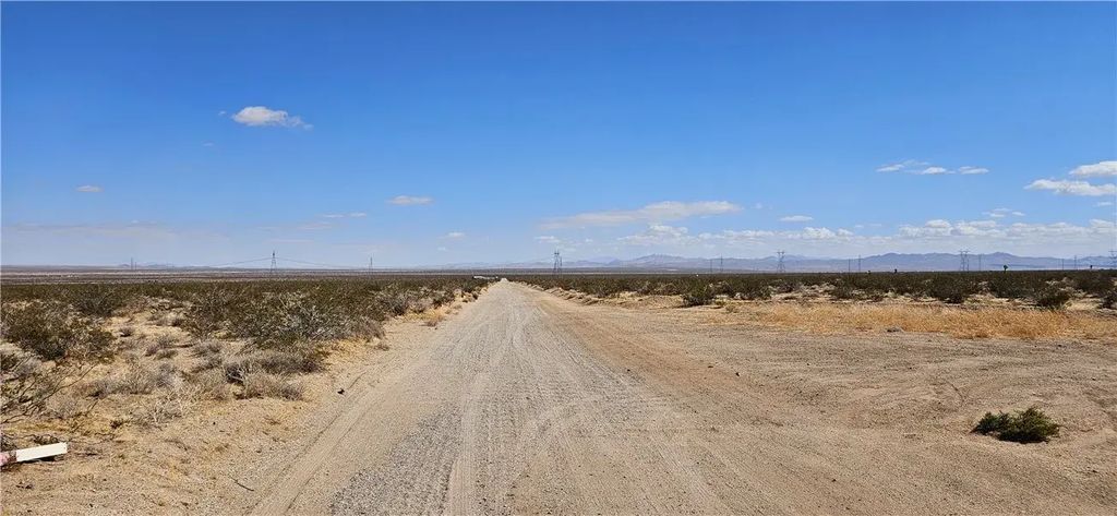 802 Princess Pat Mine Rd., Adelanto