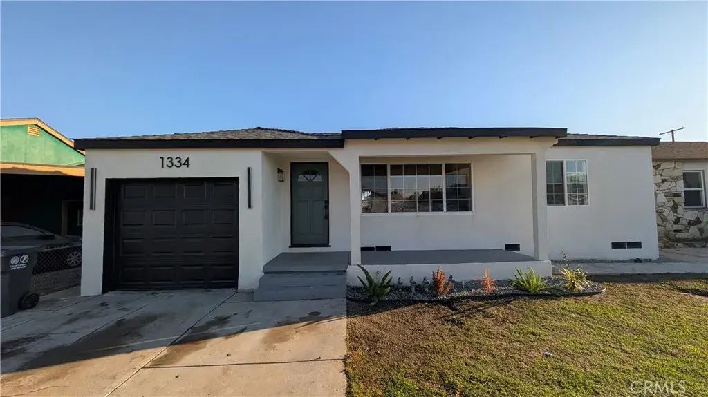 1334 School, Compton