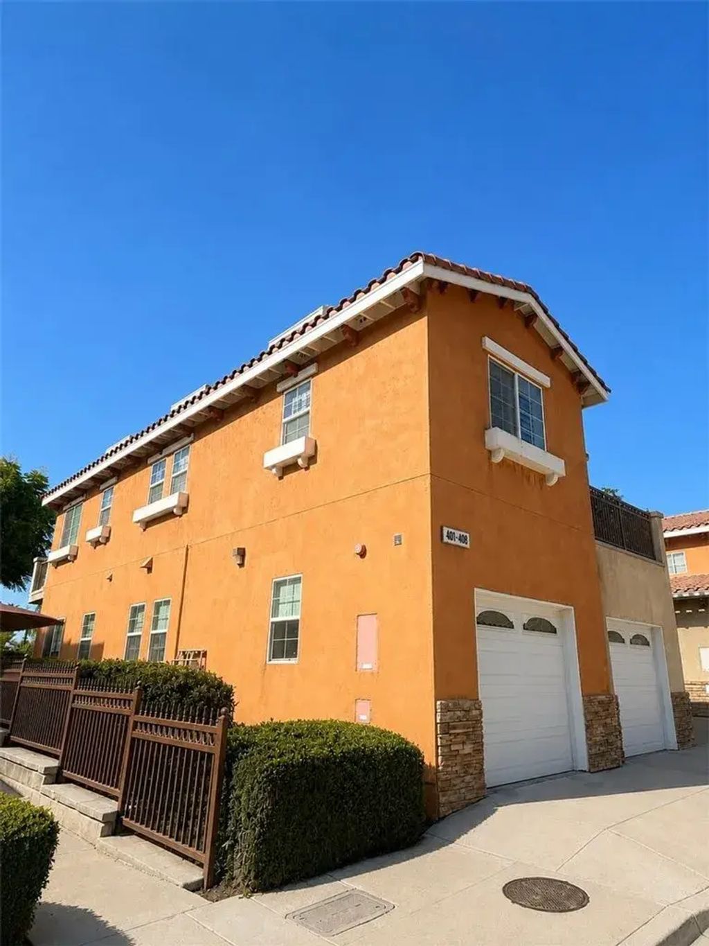 1200 E Highland 402, Redlands