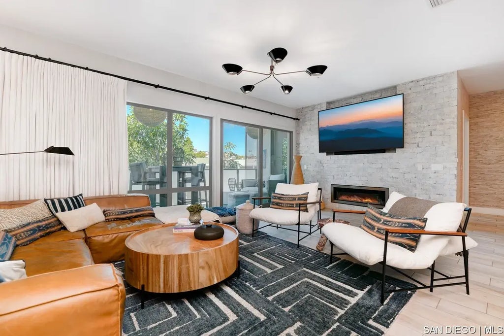 3025 Byron St # 306, POINT LOMA