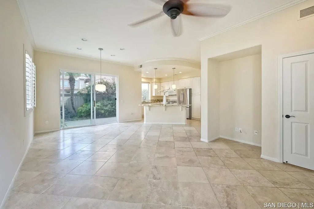 7033 Surfbird Cir, Carlsbad