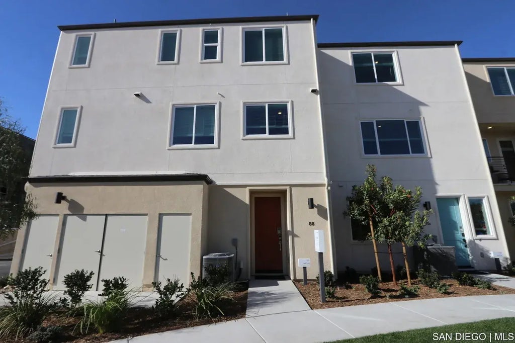 5360 Seacliff Pl Unit 66, 