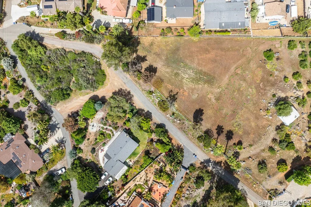 1649 San Luis Rey Ave, Vista