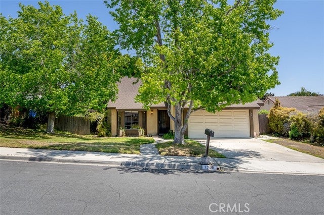Photo of Listing #SB25105580